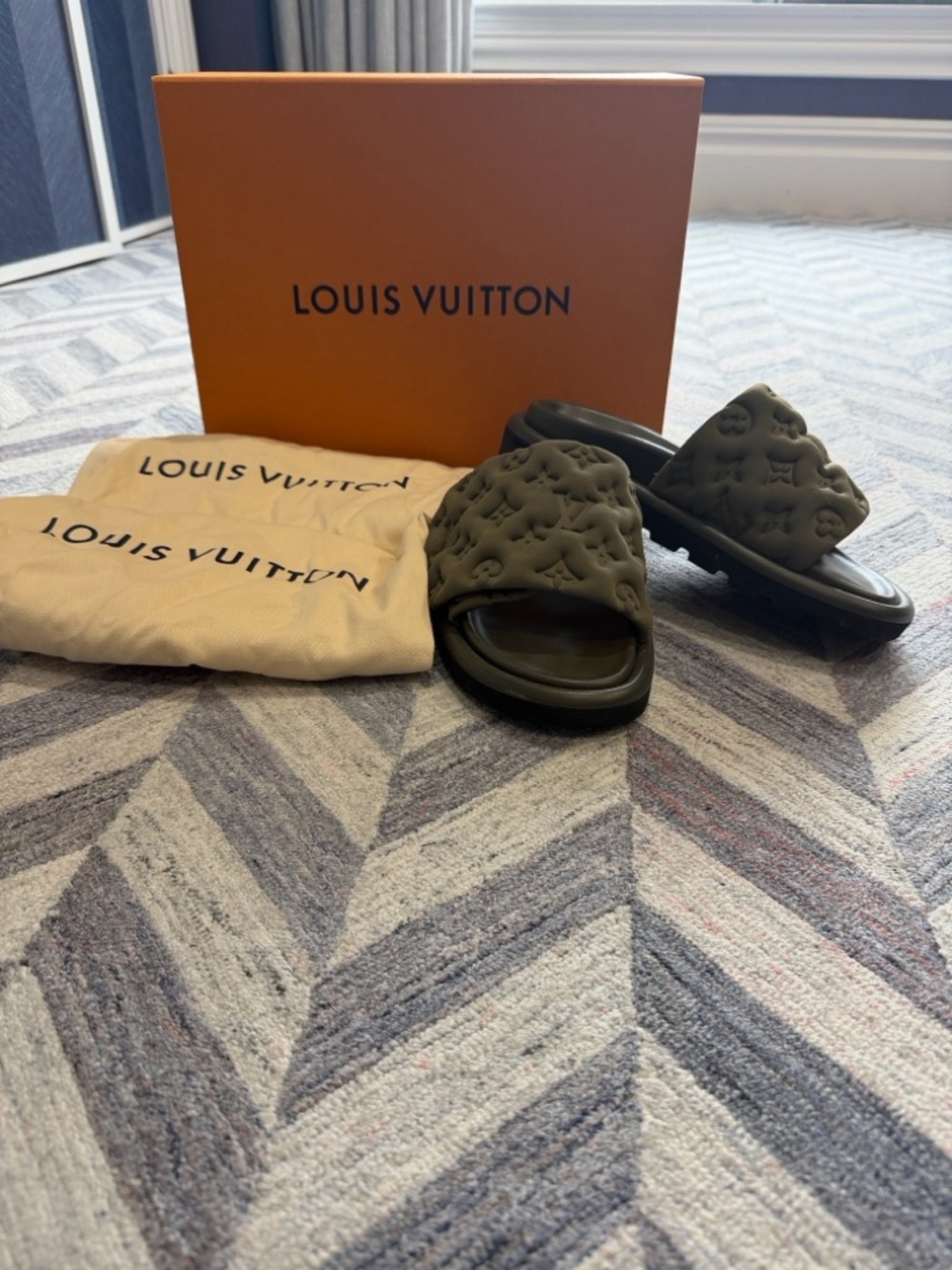 Pool Pillow Flat Comfort Mule